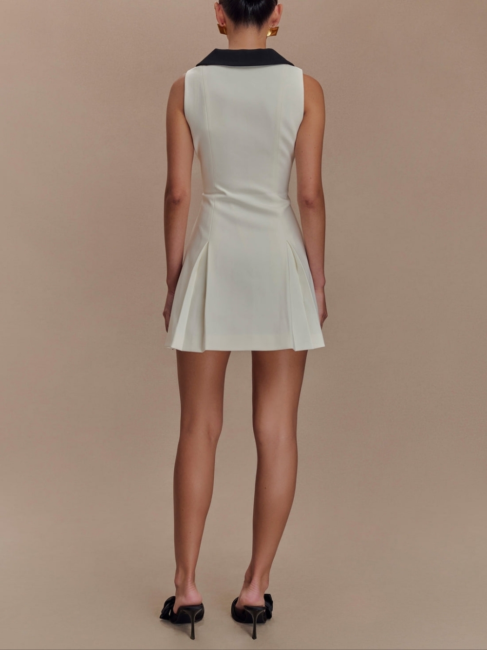 NWT MESHKI Oli Sleeveless Contrast Mini Dress Sz L Ivory/Black - Picture 2 of 5